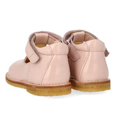 Klassische Mary Jane mit gestanzten Herzmotiv