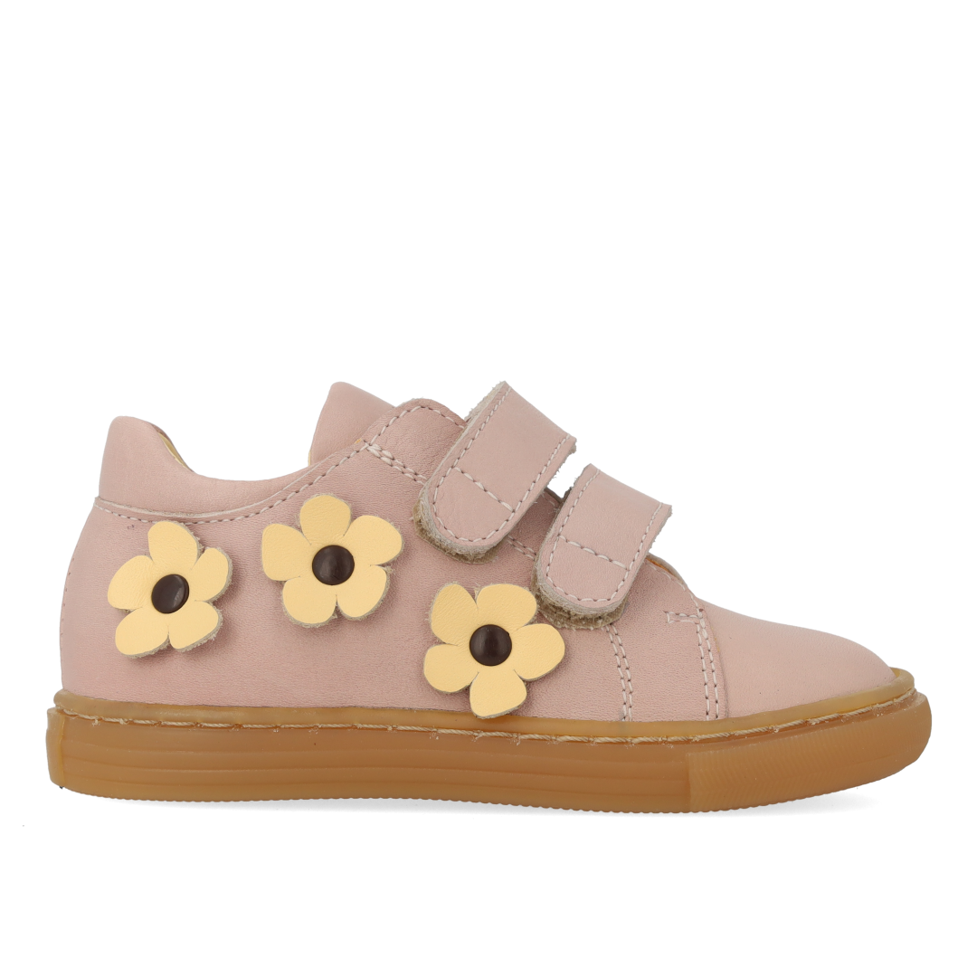 Einsteiger-Sneaker mit Blumenapplikationen