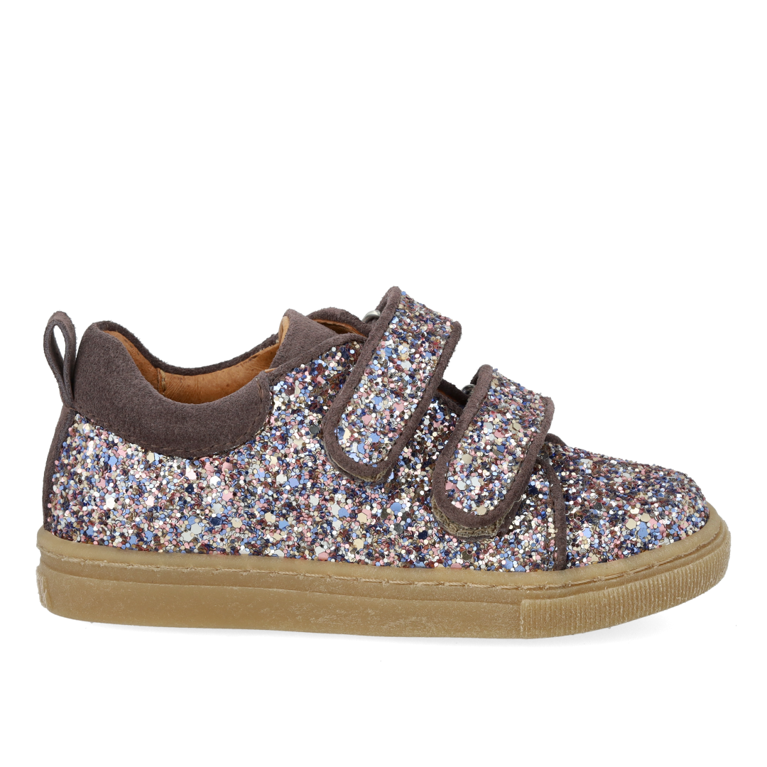 Funkelnde glitzer-sneaker mit wildlederkanten