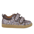Funkelnde glitzer-sneaker mit wildlederkanten