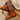 Klassischer Schnürschuh mit Brogue-Details