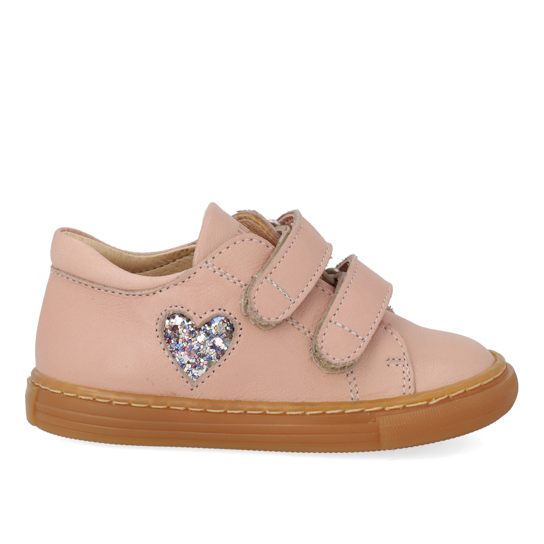 Einsteiger-Sneaker mit funkelndem Glitzerherz
