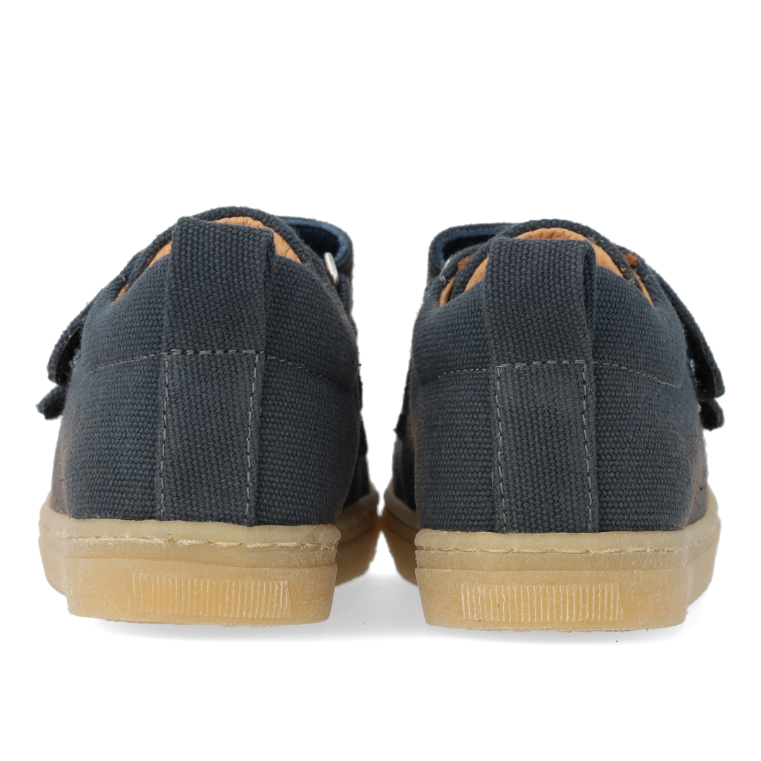 Klassischer Sneaker aus recyceltem Baumwollcanvas