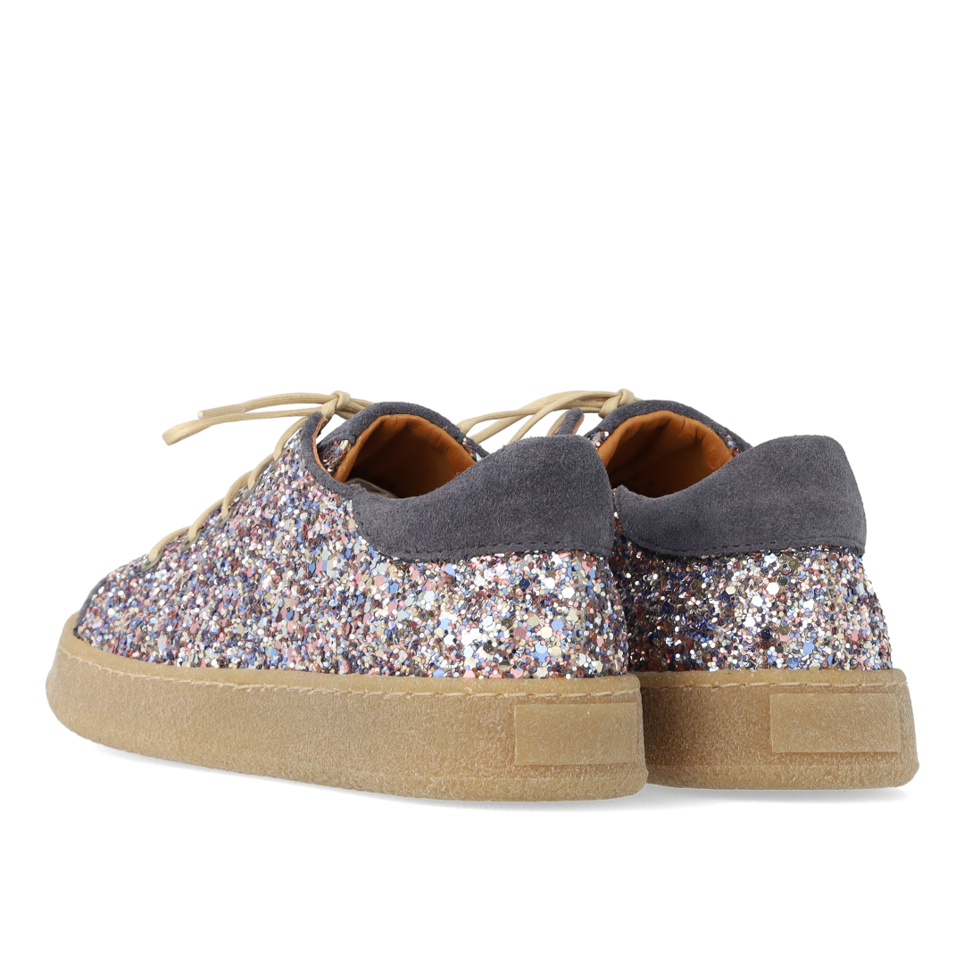 Sneaker mit funkelndem Glitzer