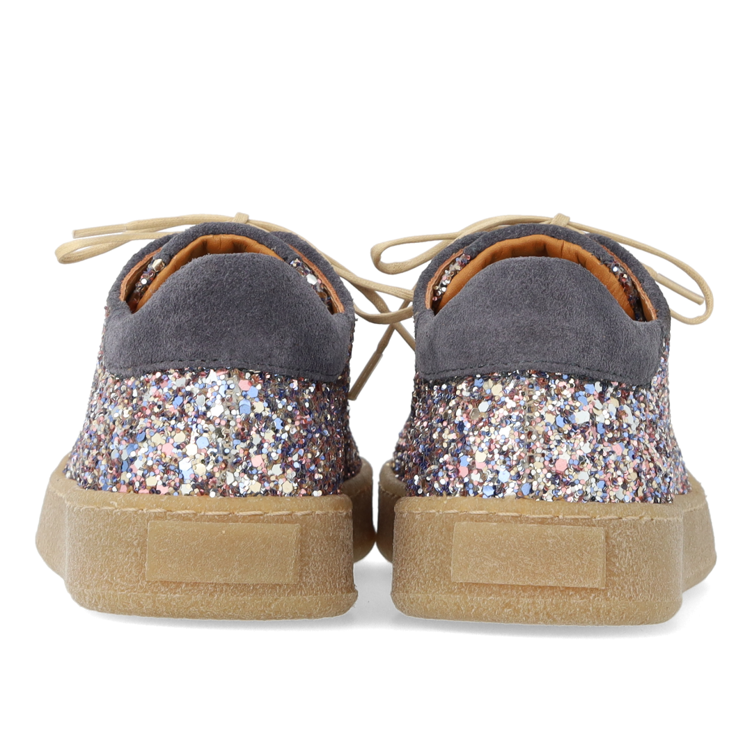 Sneaker mit funkelndem Glitzer