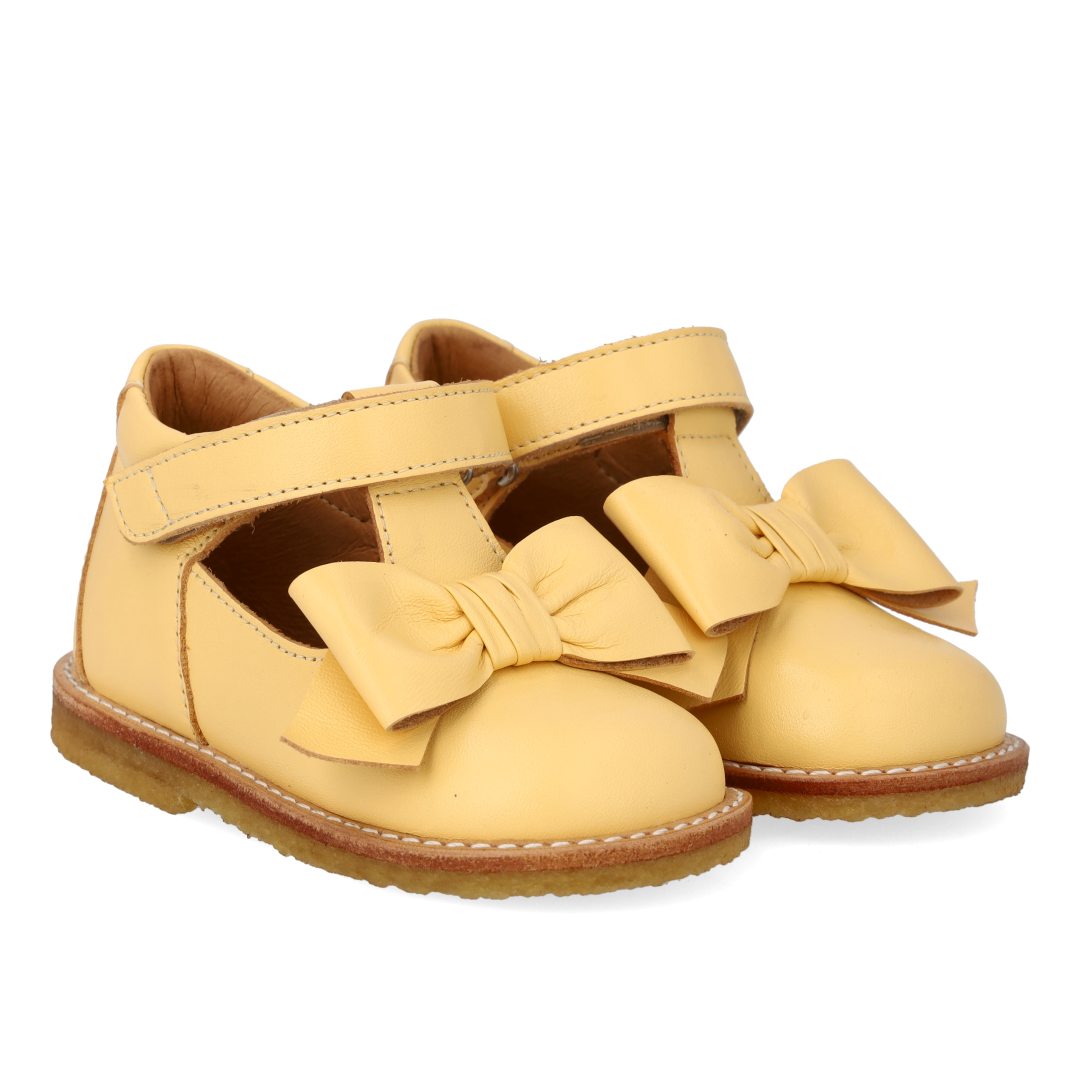 Tüllschuhe mit Schleife