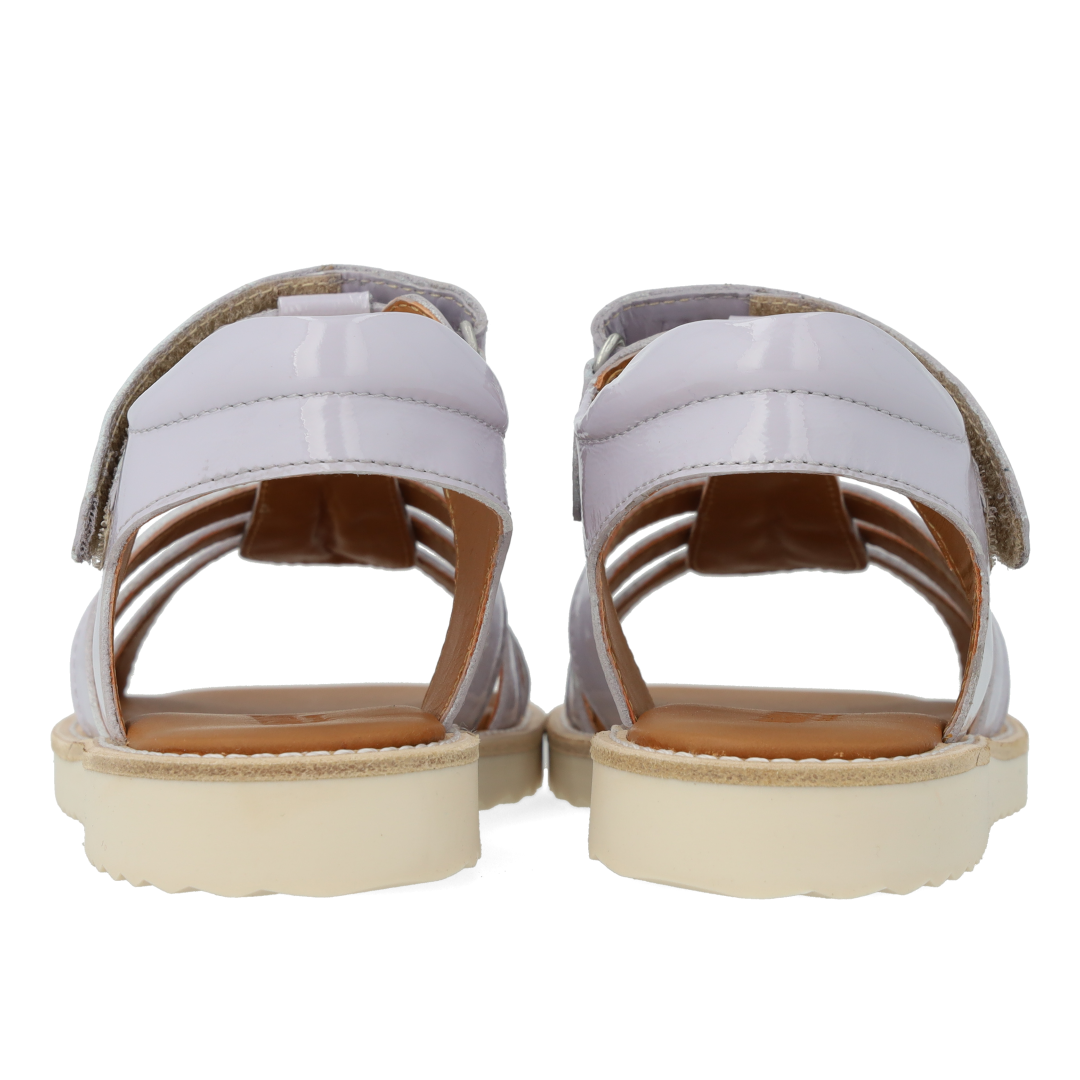 Sandal mit T-Riemen und Klettverschluss