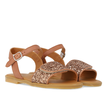 Sandale mit einem glitzernden Glitzerriemen