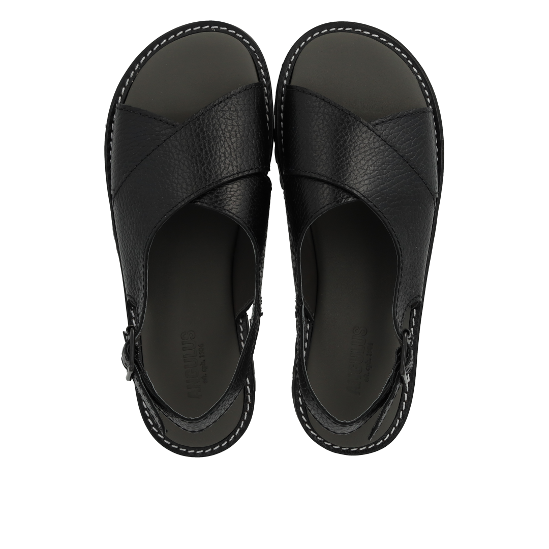 Sandale mit Kreuzriemen aus Leder