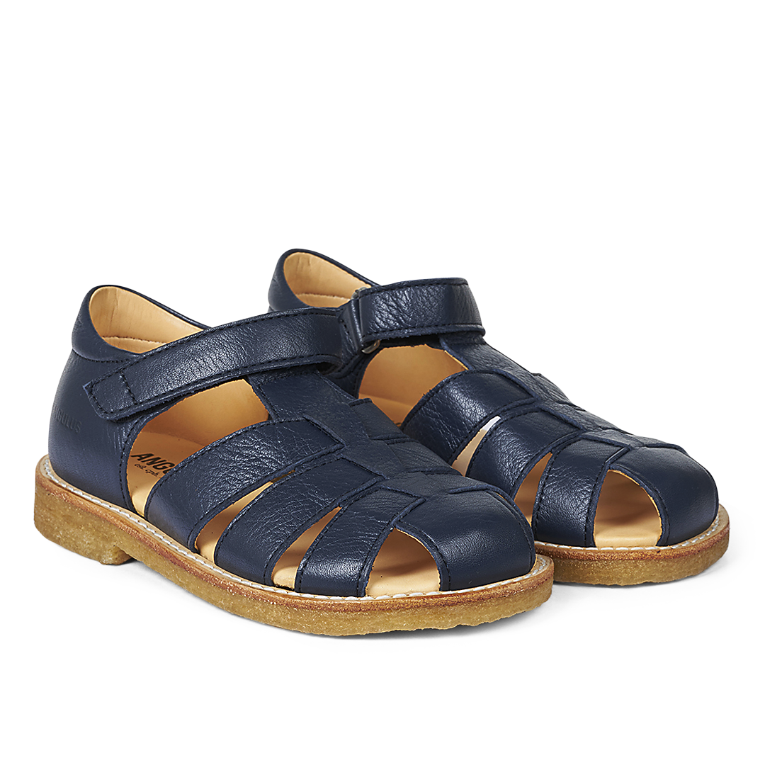 Sandal mit verstellbarem Klettverschluss