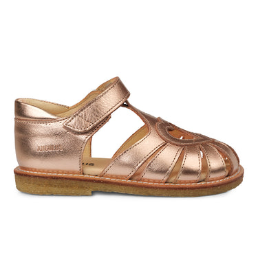 Sandale mit Herzdetail und Klettverschluss