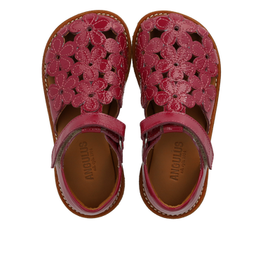 Sandale mit floralen Details