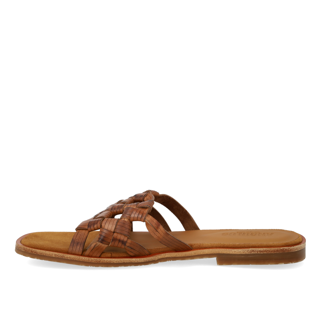 Slip-on-Sandale mit Flechtdetail