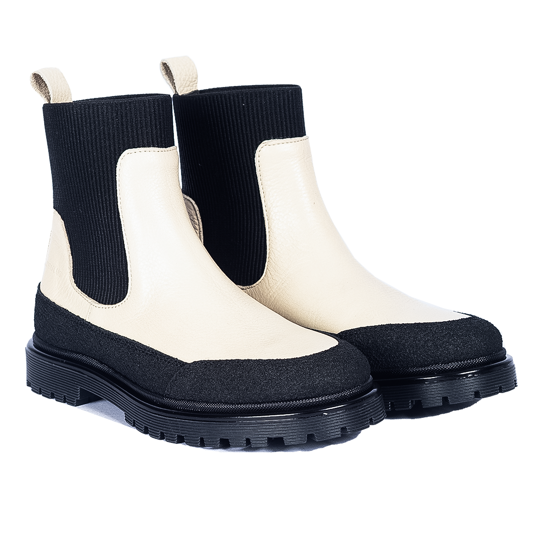 Stiefelette mit Gummizug und Profilsohle