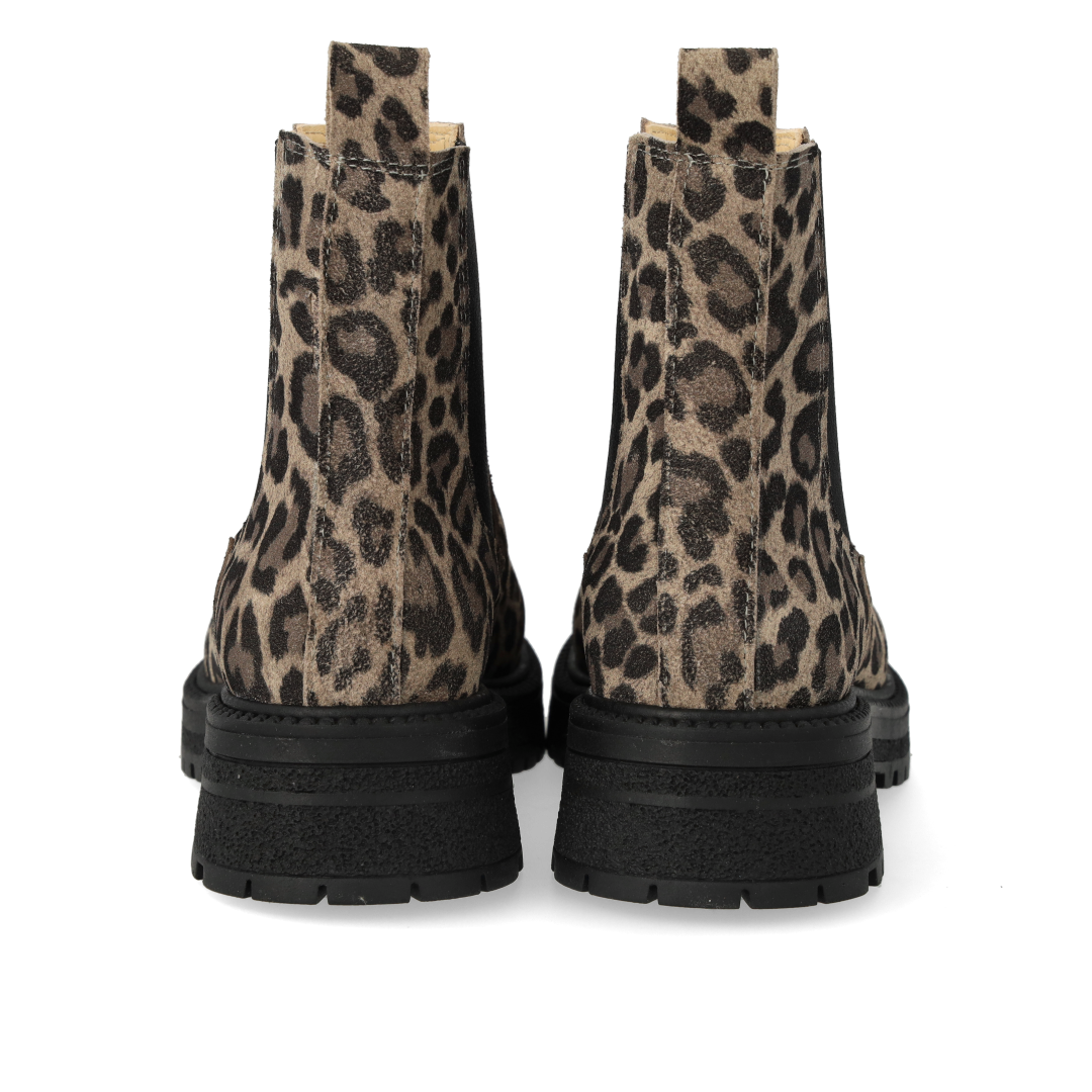 Chelsea-Stiefel mit Elastikeinsatz auf Tracksohle