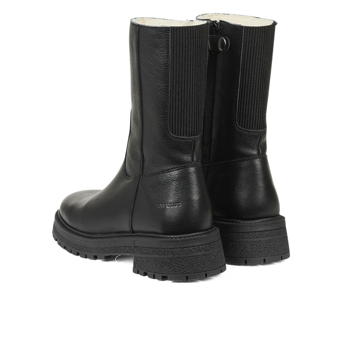 Mittelhoher Stiefel mit Gummizug und Reißverschluss