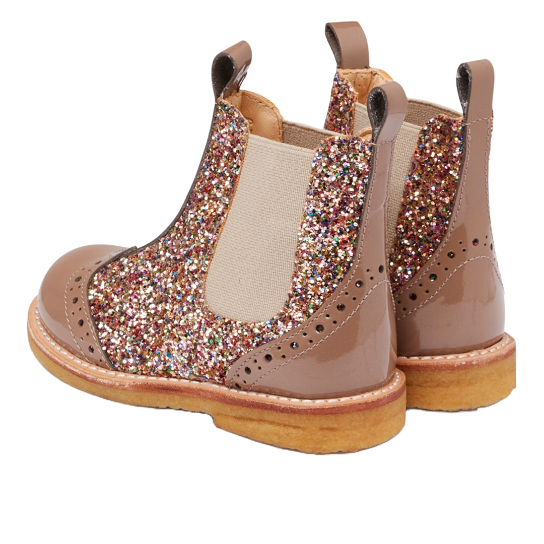 Chelsea-Stiefel mit Brogue-Lochmuster