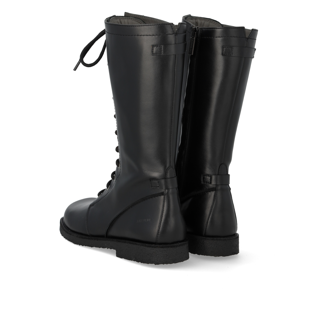 Schnürstiefel mit hohem Schaft