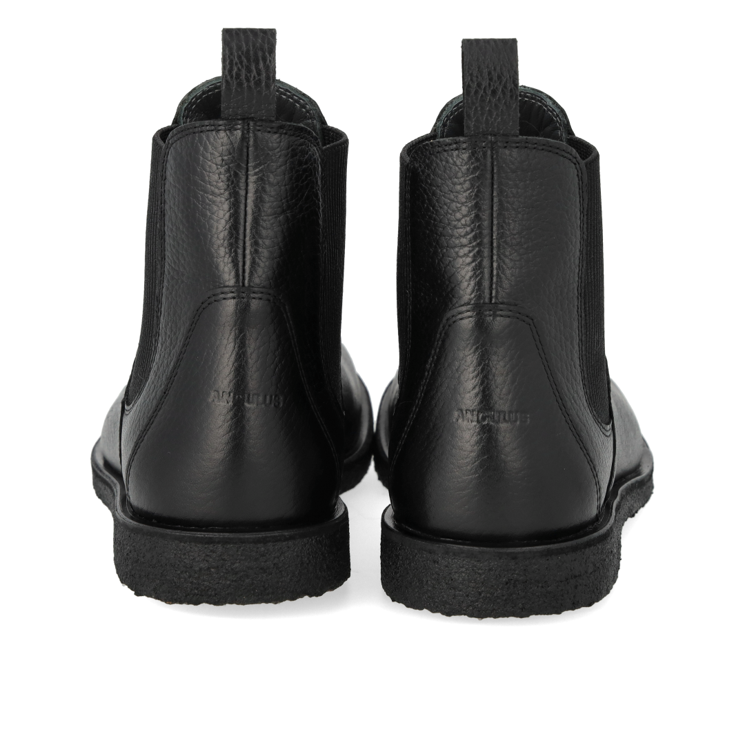 Chelsea-Stiefel mit Elastikeinsatz und weiter Passform