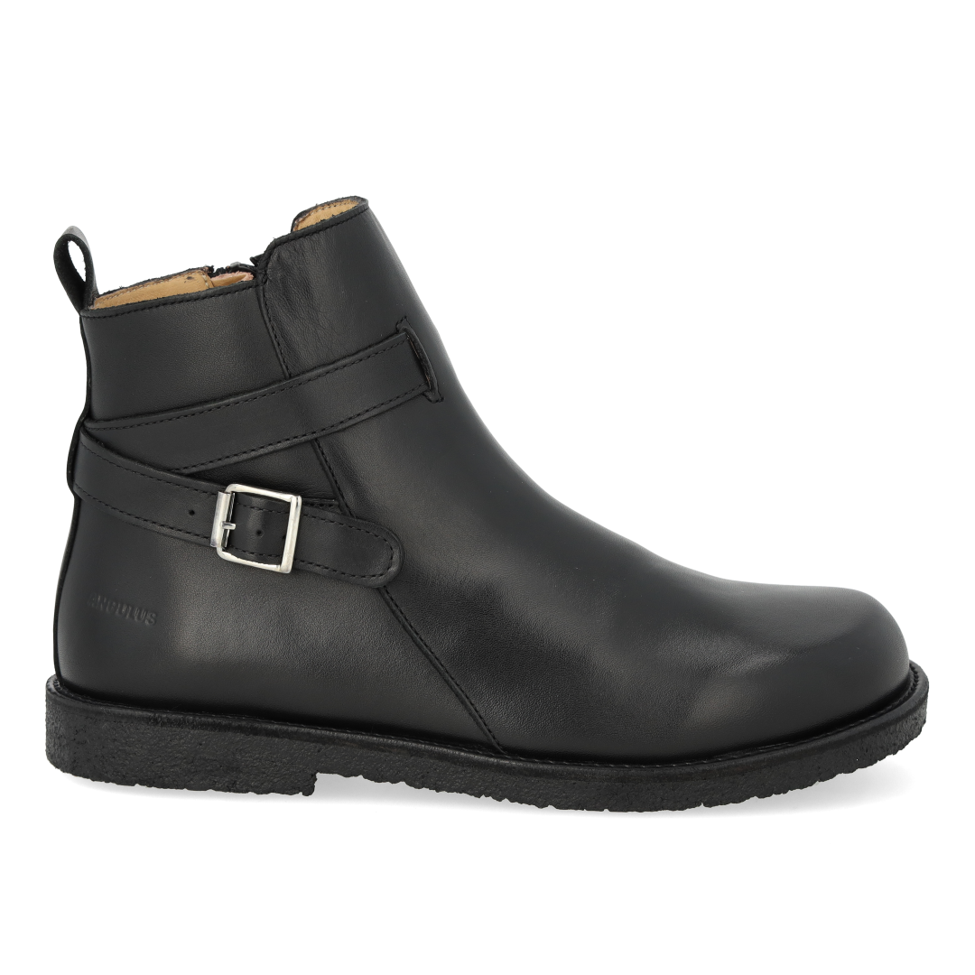 Stiefelette mit Reißverschluss und weiter Passform