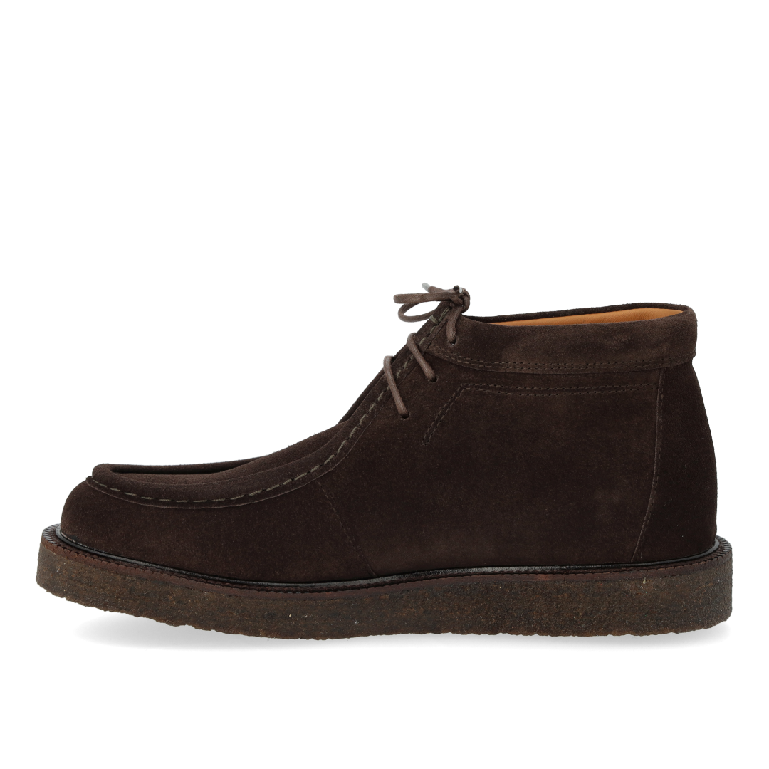 Schnürschuhe mit dekorativem Rand