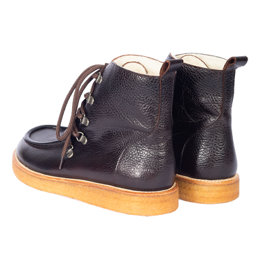 Stiefel mit Wollfutter und weiter Passform