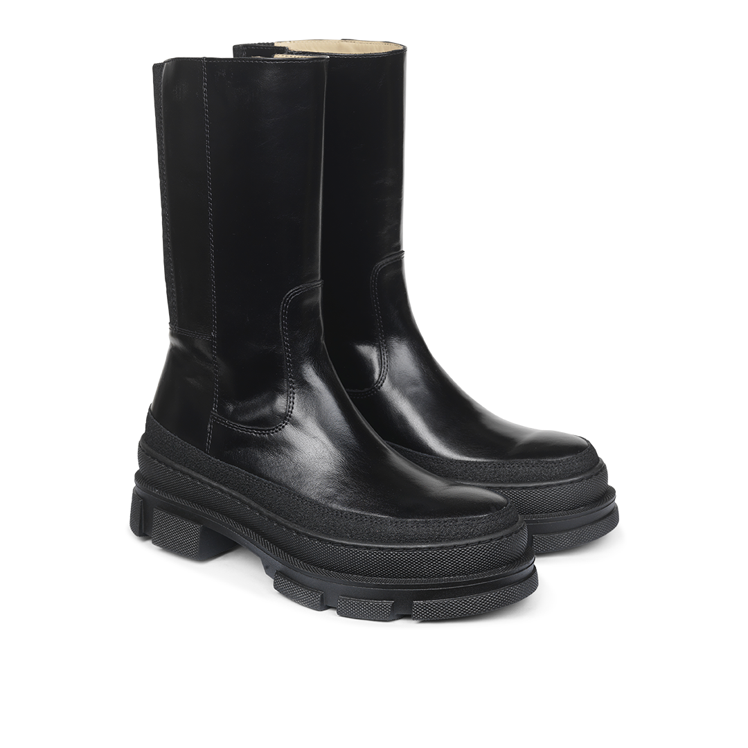 Stiefel mit Gummizug