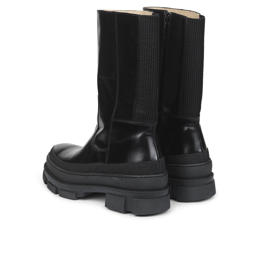 Stiefel mit Gummizug