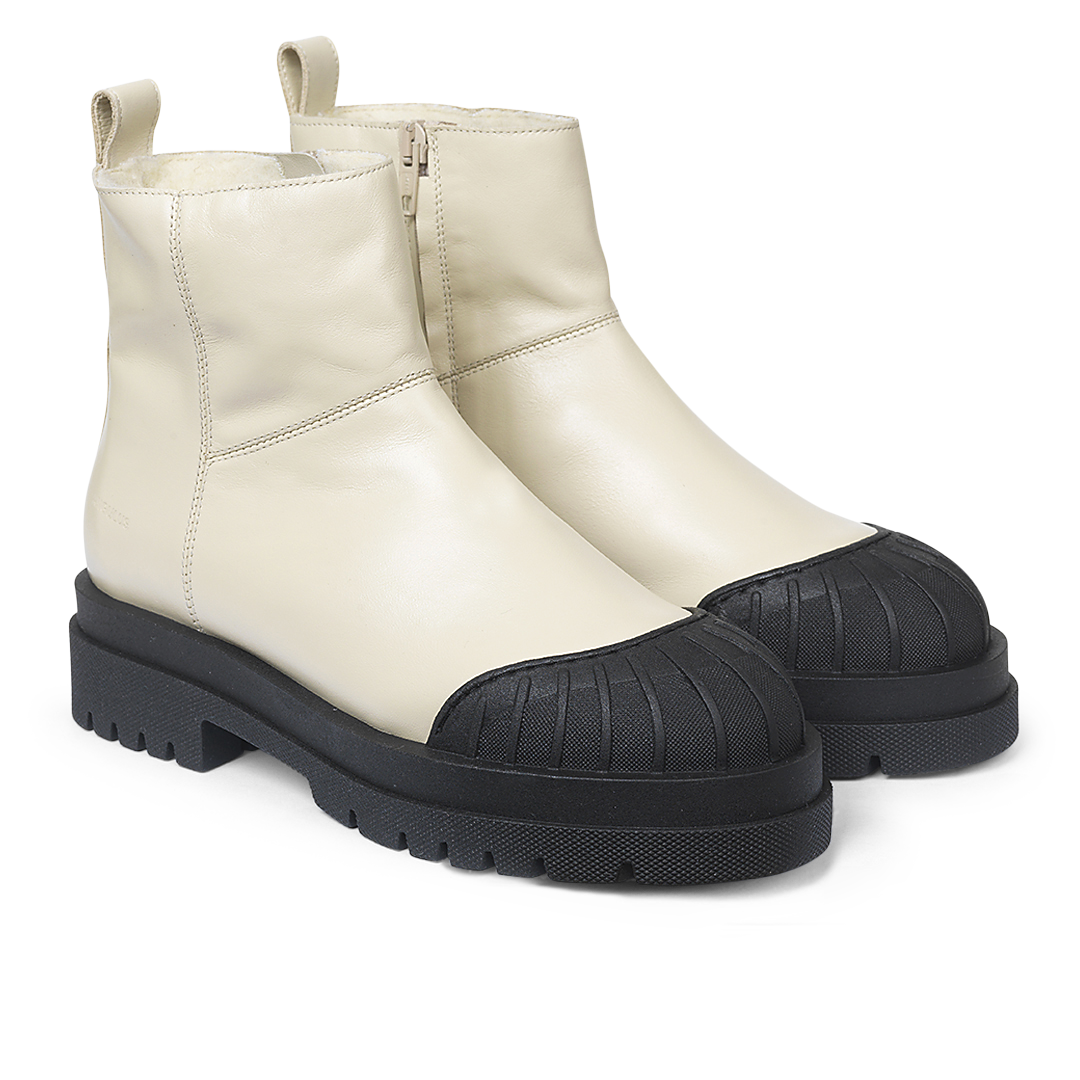 Stiefel mit Wollfutter