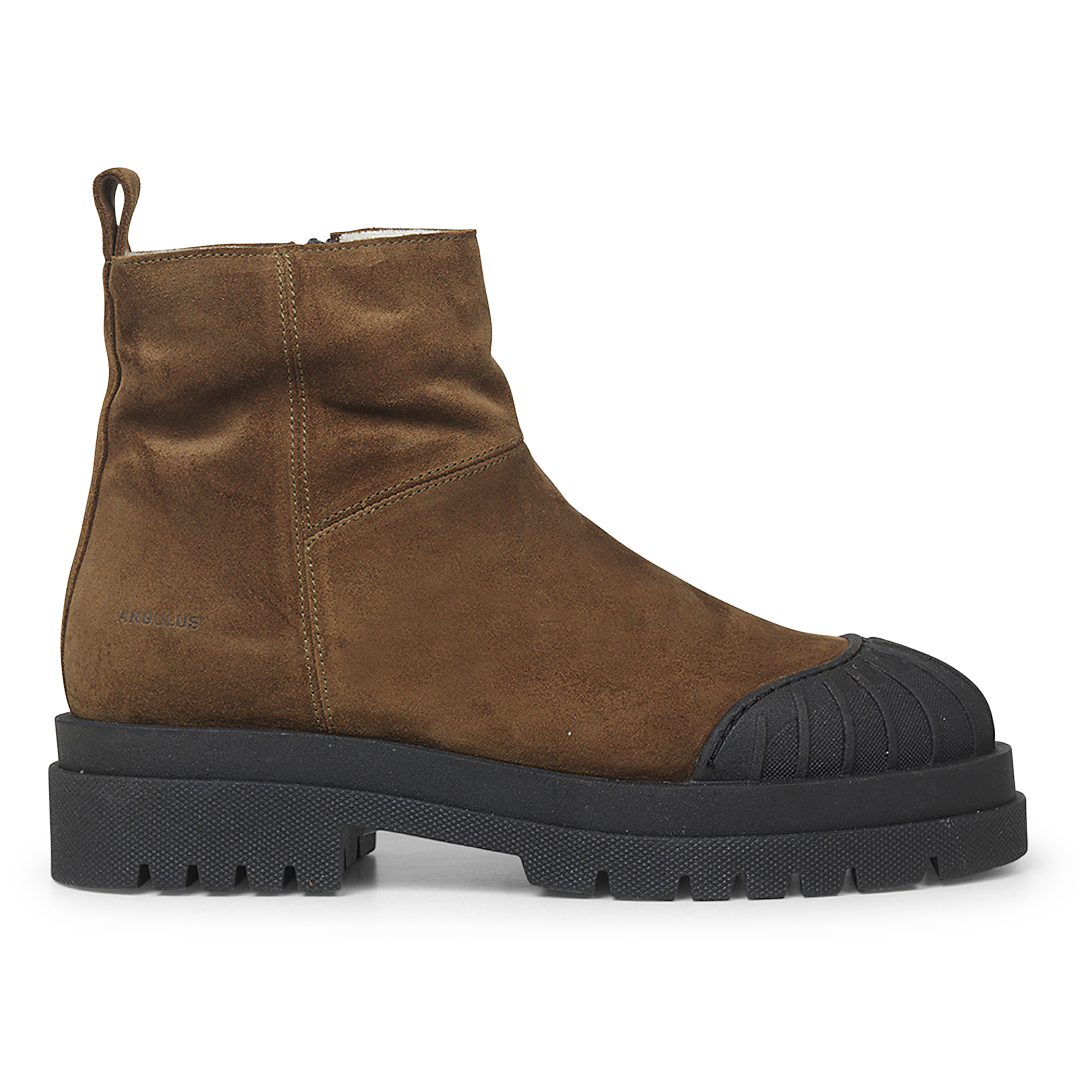 Stiefel mit Wollfutter