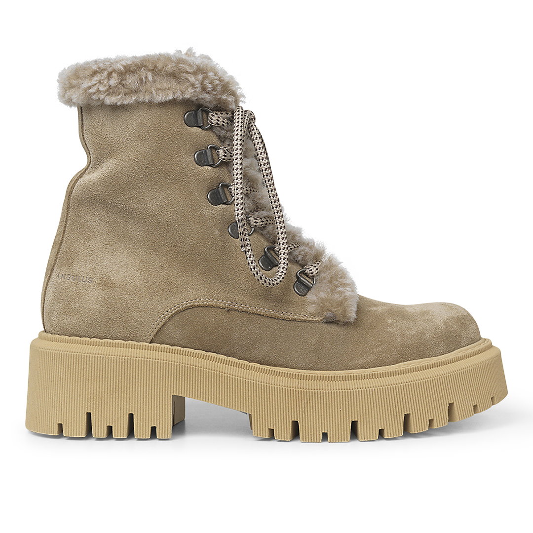 Klobiger schnürstiefel mit weichem merino-wollfutter