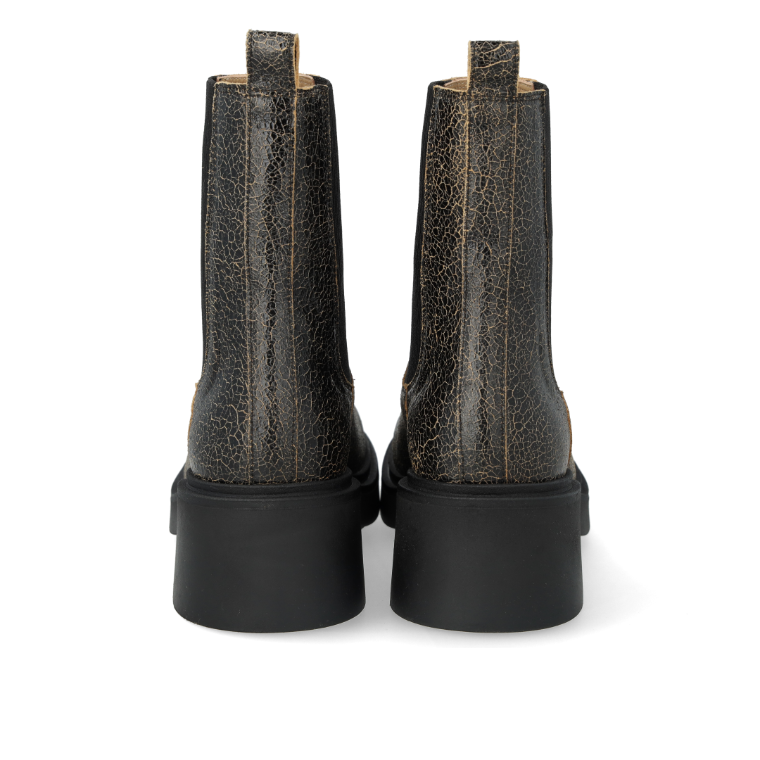 Stiefel mit Gummizug
