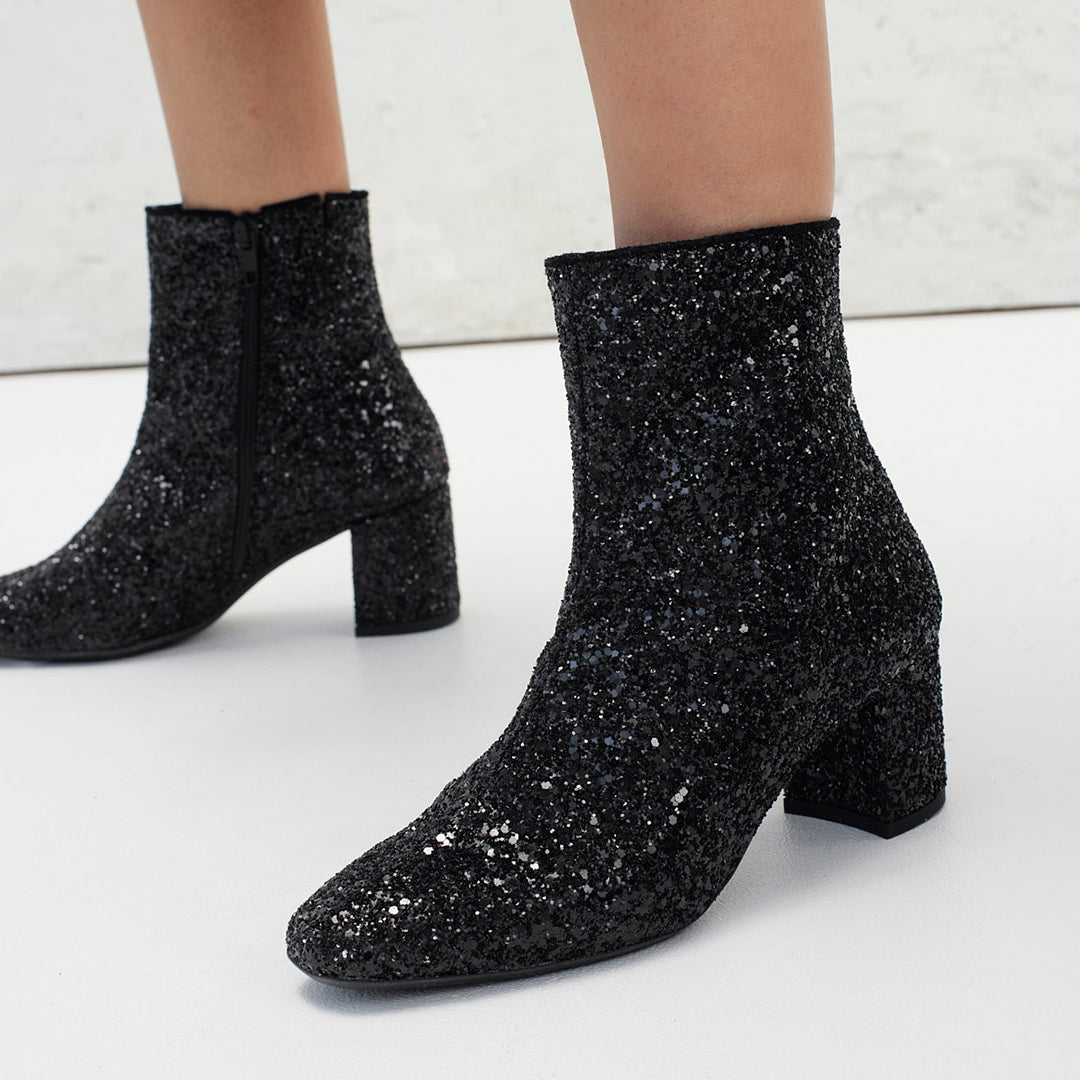 Funkelnde Glitzerstiefel