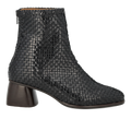 Handgeflochtene Lederstiefelette mit skulpturalem Blockabsatz