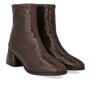 Handgeflochtener Stiefel mit skulpturalem Absatz