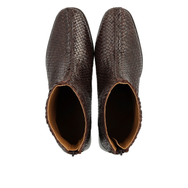 Handgeflochtener Stiefel mit skulpturalem Absatz