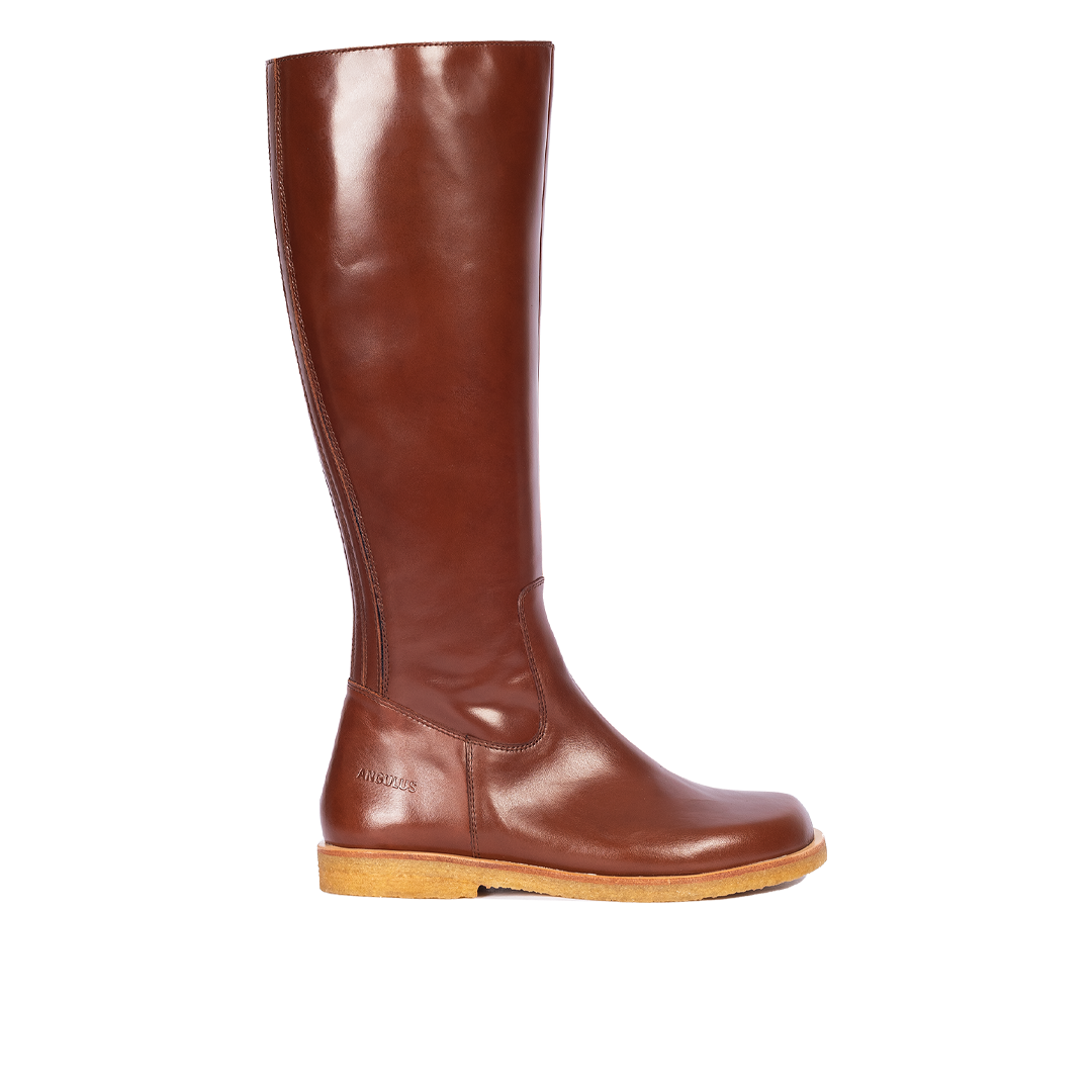 Stiefel mit langem Schaft und weiter Passform