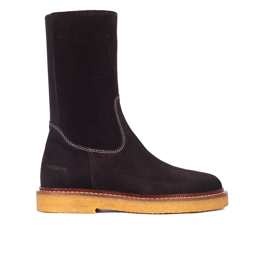Klassischer Stiefel mit Kontrastnähten