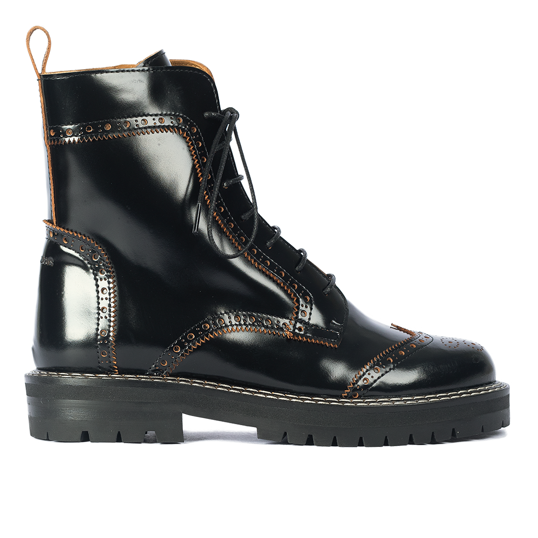 Klobiger Schnürstiefel mit Brogue-Lochmuster