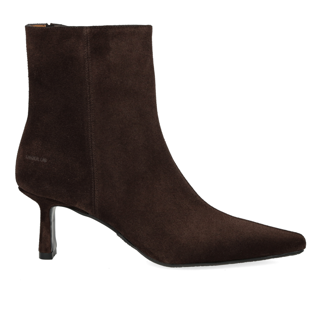 Skulpturale Stiefelette mit spitzer Spitze