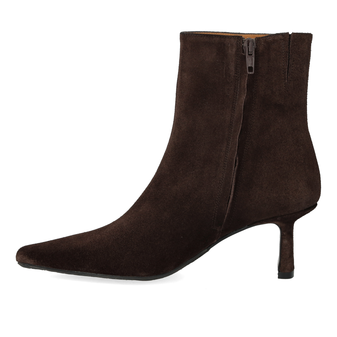 Skulpturale Stiefelette mit spitzer Spitze