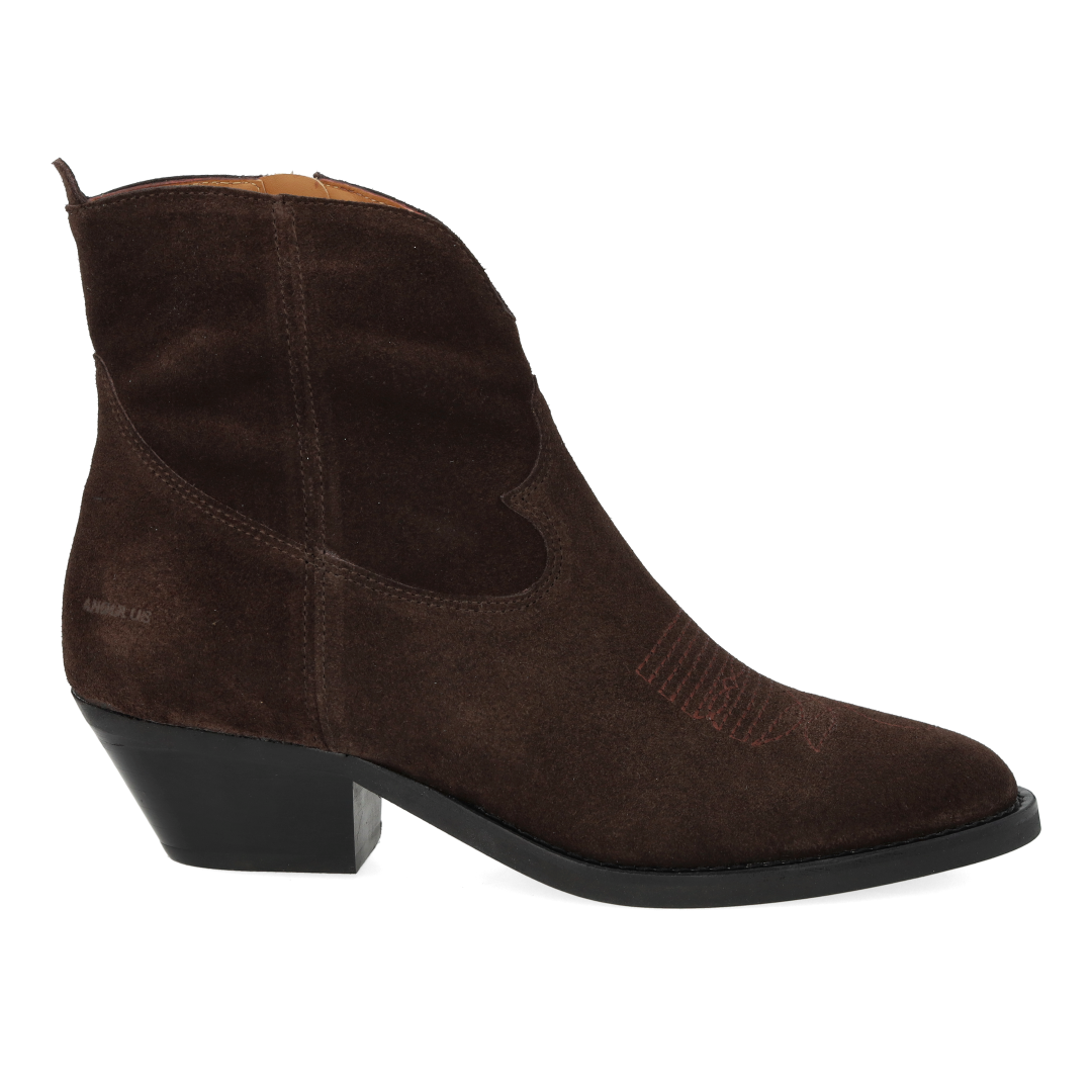 Cowboystiefel mit Ziernähten