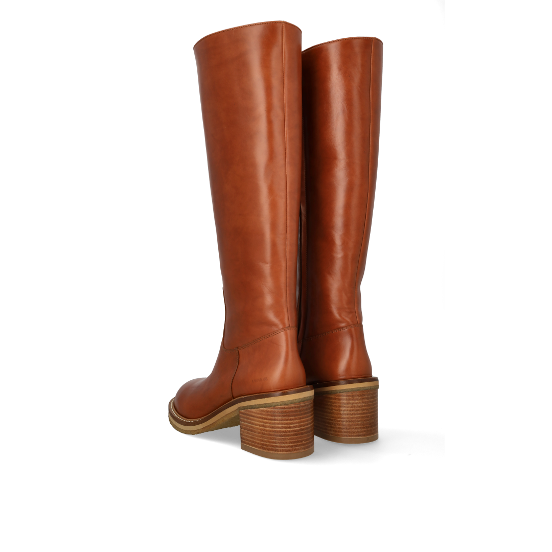 70er-inspirierter Lederstiefel mit hohem Schaft