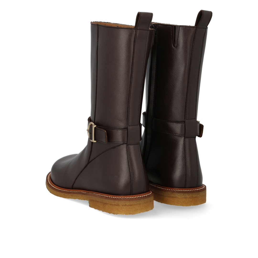Halbhoher Stiefel