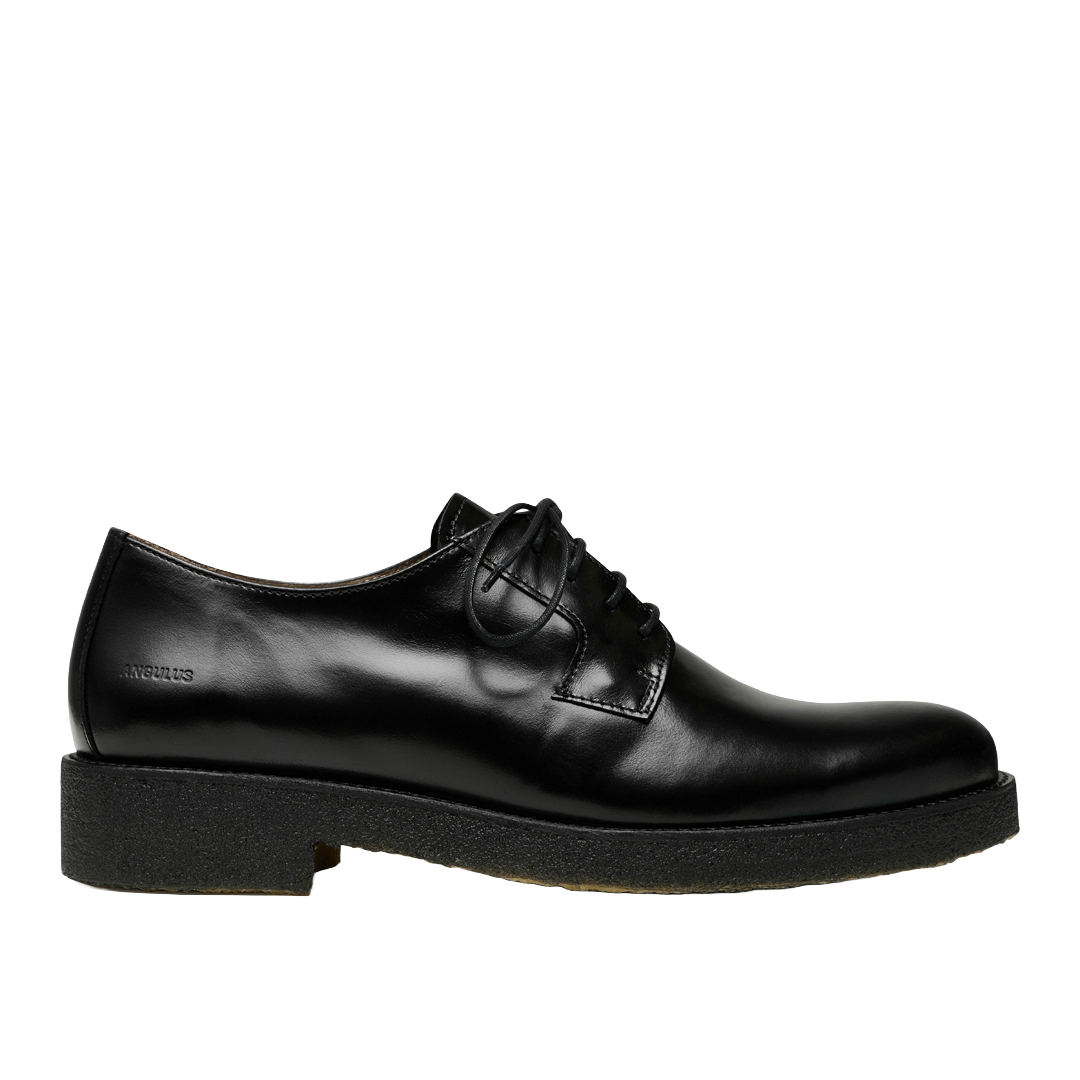 Schnürschuhe