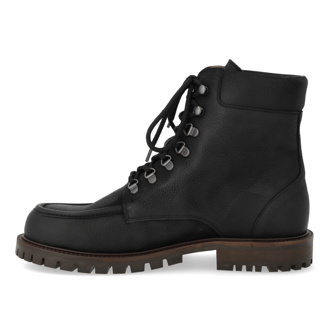Schnürstiefel