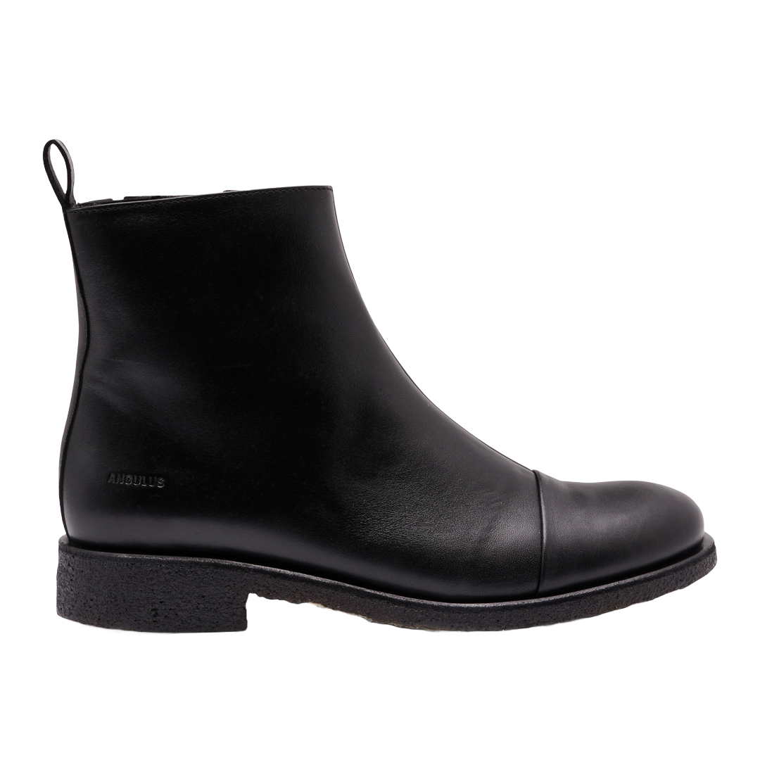 Stiefel mit Reißverschluss
