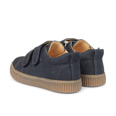 Sneaker mit Klettverschluss